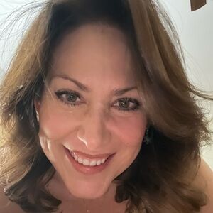 Meet your Posher, Holly